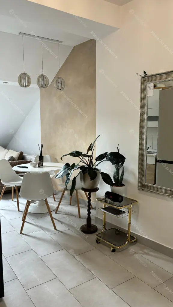 Kiadó albérlet 248000 Ft/hó áron: Budapest, II. kerület  Ganz utca. Mérete: 38 nm, 1 szobás | Alberlet.hu - 6689993