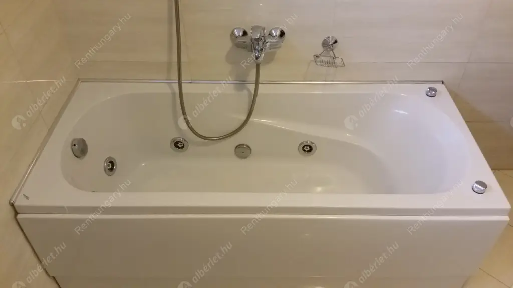 Kiadó albérlet 571000 Ft/hó áron: Budapest, II. kerület  Gárdonyi Géza út. Mérete: 110 nm, 3 szobás | Alberlet.hu - 6610215