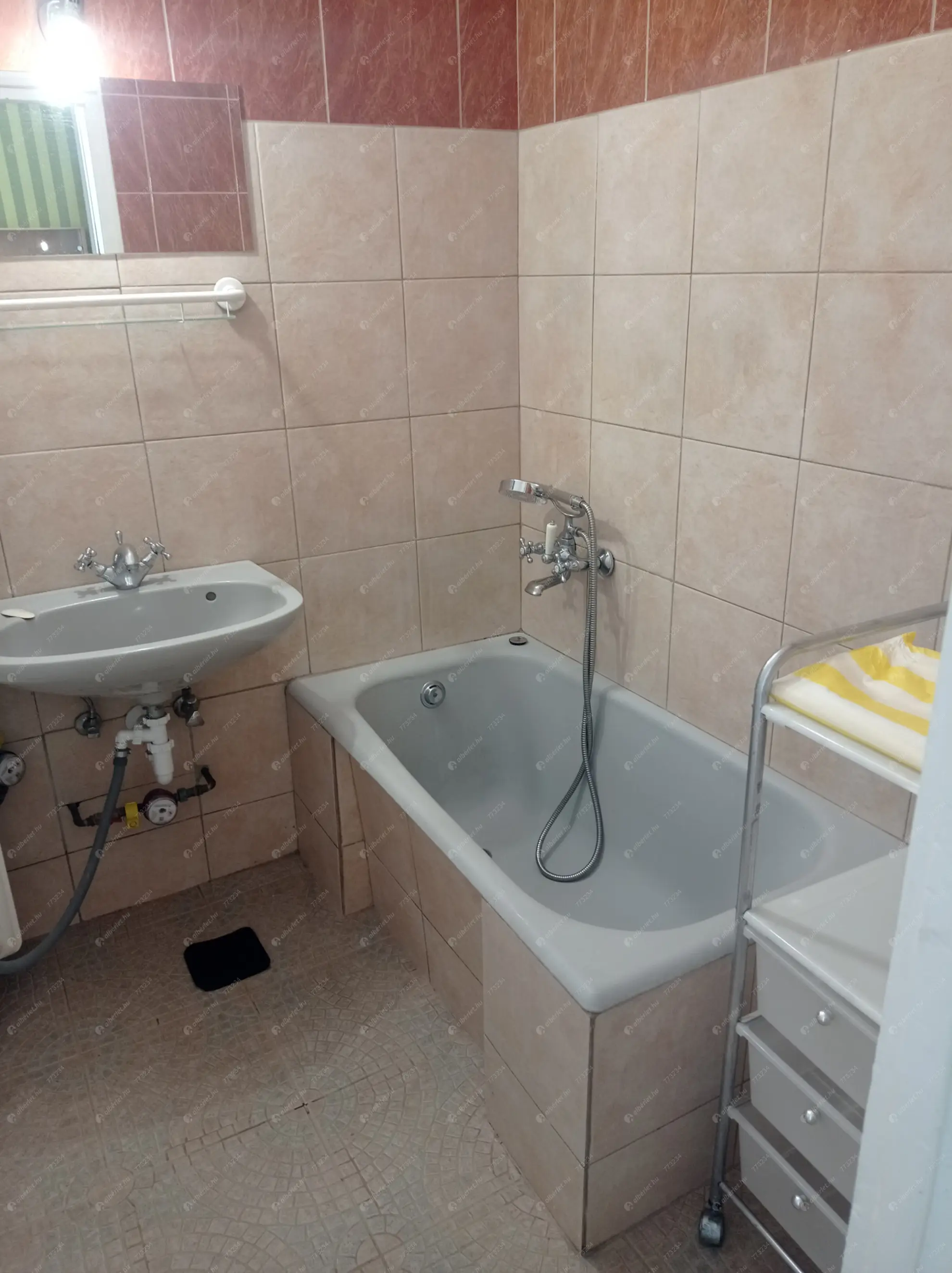 Kiadó albérlet 220000 Ft/hó áron: Budapest, II. kerület  Harcsa utca. Mérete: 50 nm, 1 szobás | Alberlet.hu - 6633510