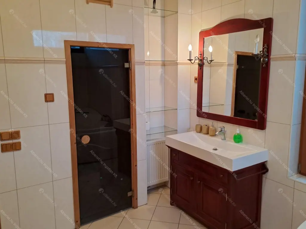 Kiadó albérlet 1500000 Ft/hó áron: Budapest, II. kerület  Hárshegyi út. Mérete: 120 nm, 4 szobás | Alberlet.hu - 6653457