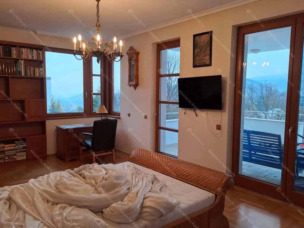 Kiadó albérlet 1400000 Ft/hó áron: Budapest, II. kerület  Hárshegyi út. Mérete: 120 nm, 4 szobás | Alberlet.hu - 6682626