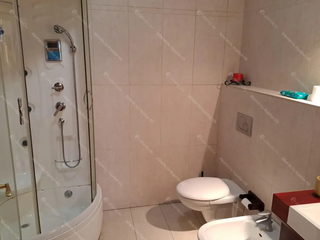 Kiadó albérlet 1400000 Ft/hó áron: Budapest, II. kerület  Hárshegyi út. Mérete: 120 nm, 4 szobás | Alberlet.hu - 6682632