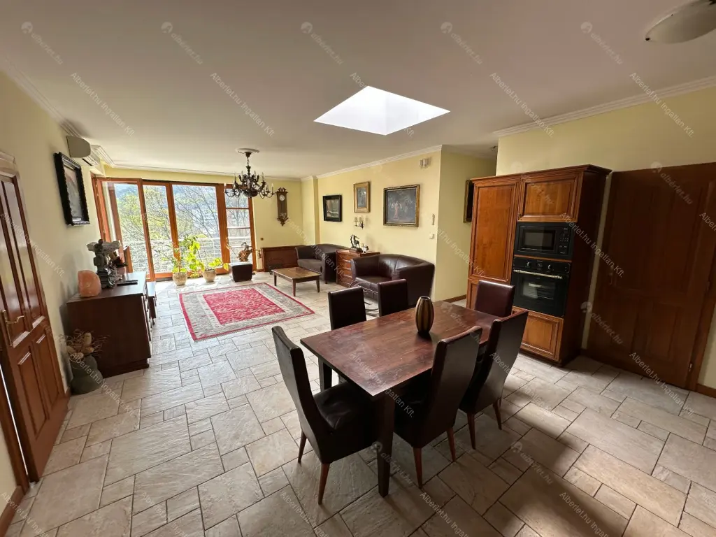 Kiadó albérlet 1400000 Ft/hó áron: Budapest, II. kerület  Hárshegyi út. Mérete: 120 nm, 4 szobás | Alberlet.hu - 6692329