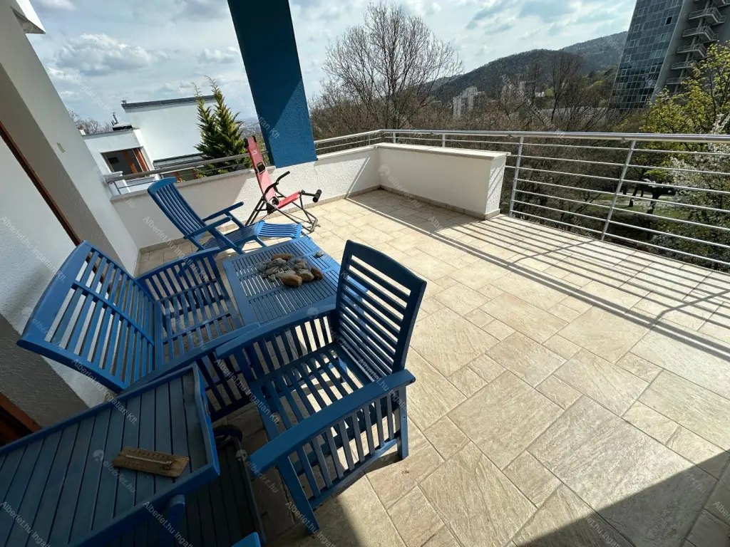 Kiadó albérlet 1400000 Ft/hó áron: Budapest, II. kerület  Hárshegyi út. Mérete: 120 nm, 4 szobás | Alberlet.hu - 6692335