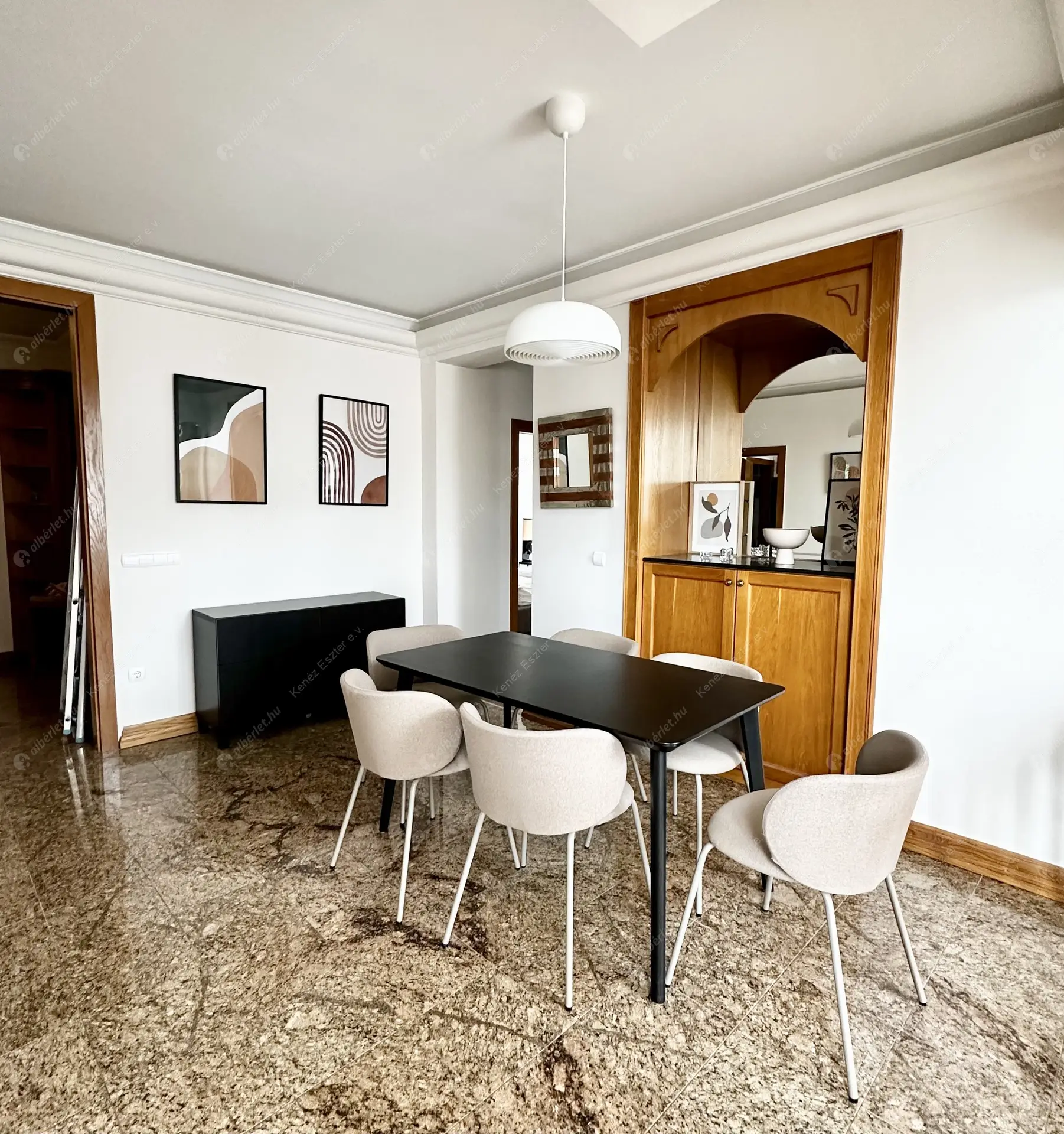 Kiadó albérlet 951000 Ft/hó áron: Budapest, II. kerület  Hárshegyi út. Mérete: 137 nm, 4 szobás | Alberlet.hu - 6490805