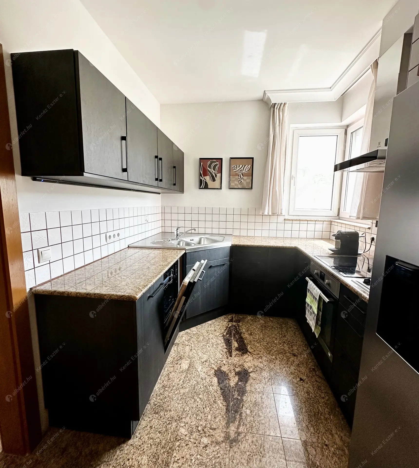 Kiadó albérlet 951000 Ft/hó áron: Budapest, II. kerület  Hárshegyi út. Mérete: 137 nm, 4 szobás | Alberlet.hu - 6490807