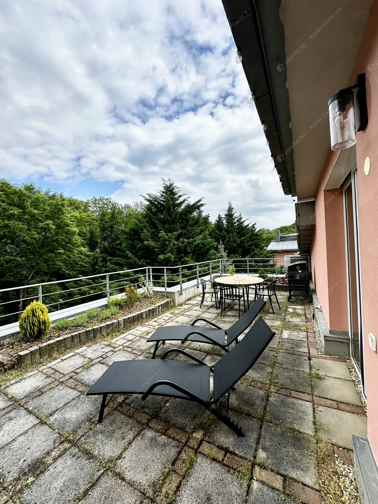 Kiadó albérlet 951000 Ft/hó áron: Budapest, II. kerület  Hárshegyi út. Mérete: 137 nm, 4 szobás | Alberlet.hu - 6490812