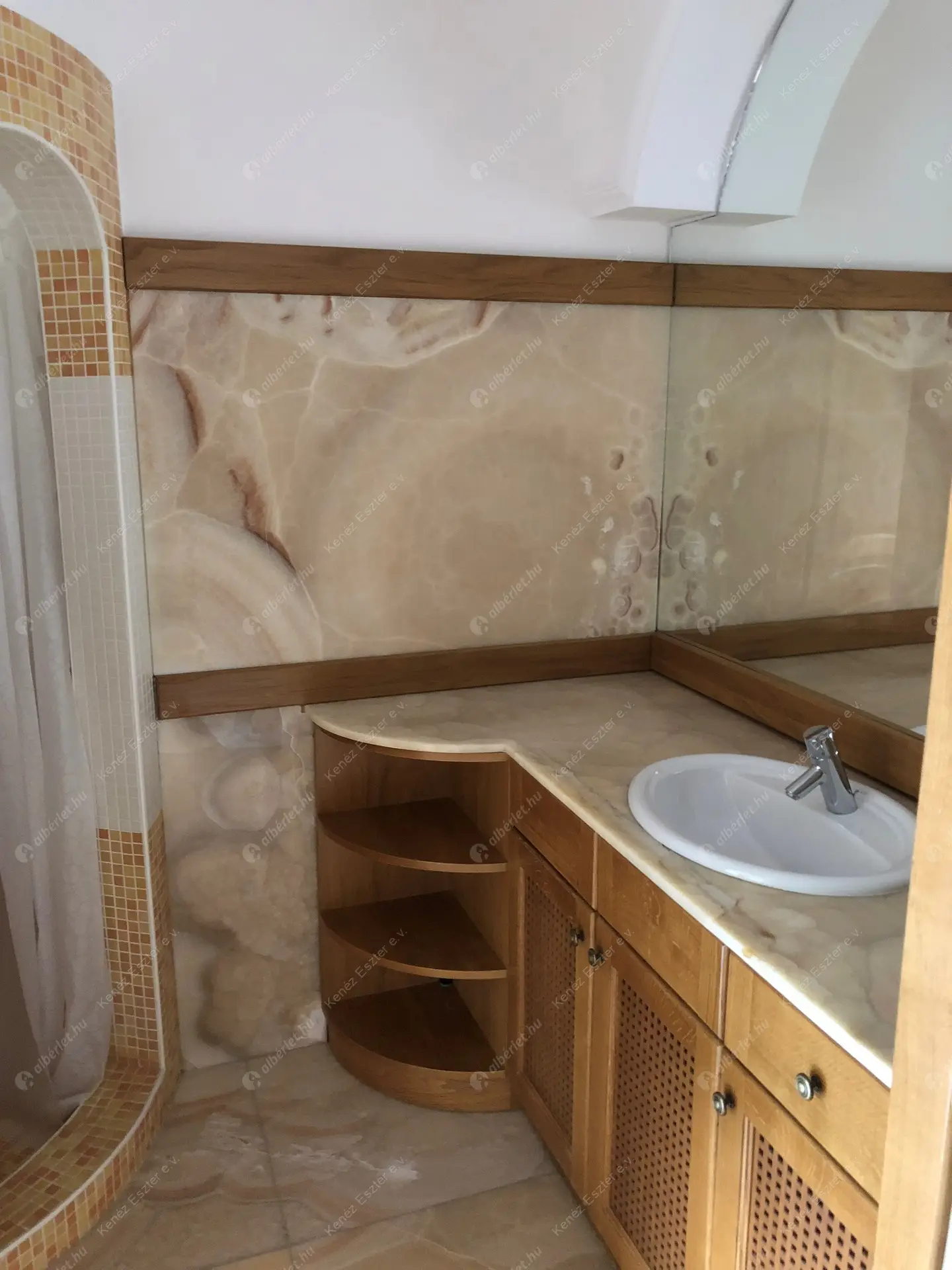 Kiadó albérlet 951000 Ft/hó áron: Budapest, II. kerület  Hárshegyi út. Mérete: 137 nm, 4 szobás | Alberlet.hu - 6490820