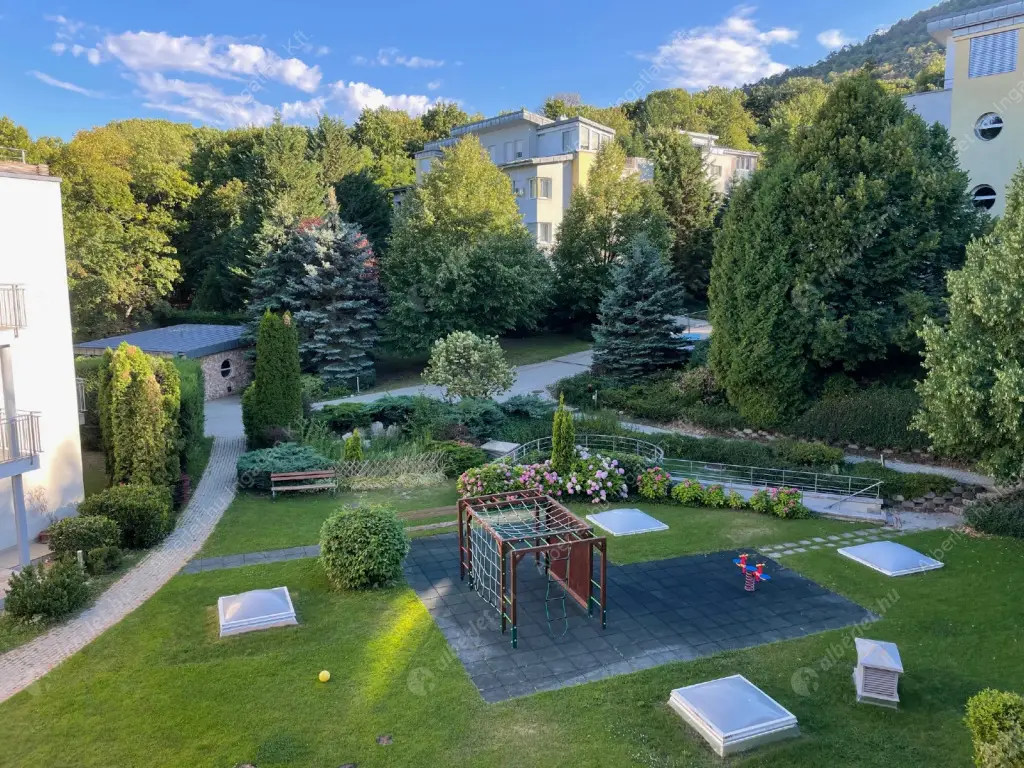 Kiadó albérlet 954000 Ft/hó áron: Budapest, II. kerület  Hárshegyi út. Mérete: 137 nm, 4 szobás | Alberlet.hu - 6519985