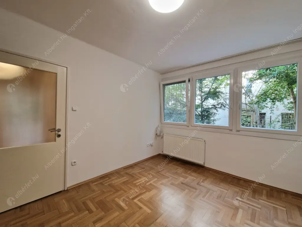 Kiadó albérlet 270000 Ft/hó áron: Budapest, II. kerület  Herman Ottó út. Mérete: 65 nm, 2 szobás | Alberlet.hu - 6592486