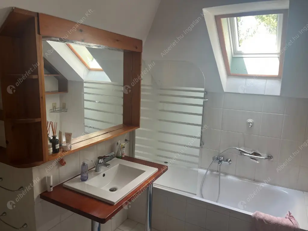 Kiadó albérlet 565000 Ft/hó áron: Budapest, II. kerület  Honfoglalás utca. Mérete: 210 nm, 5 szobás | Alberlet.hu - 6514506