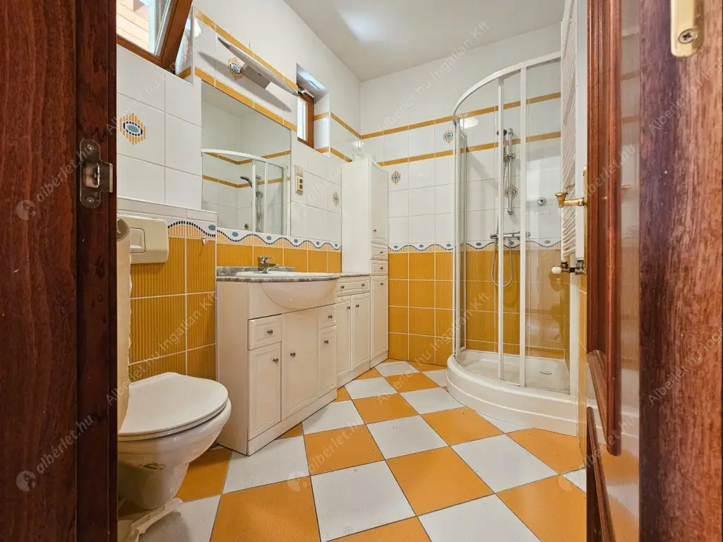 Kiadó albérlet 880000 Ft/hó áron: Budapest, II. kerület  Honvéd utca. Mérete: 280 nm, 5 szobás | Alberlet.hu - 6569484