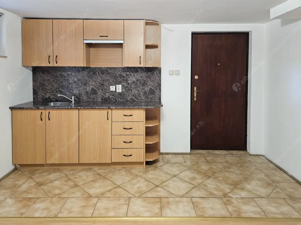 Kiadó albérlet 880000 Ft/hó áron: Budapest, II. kerület  Honvéd utca. Mérete: 280 nm, 5 szobás | Alberlet.hu - 6569503