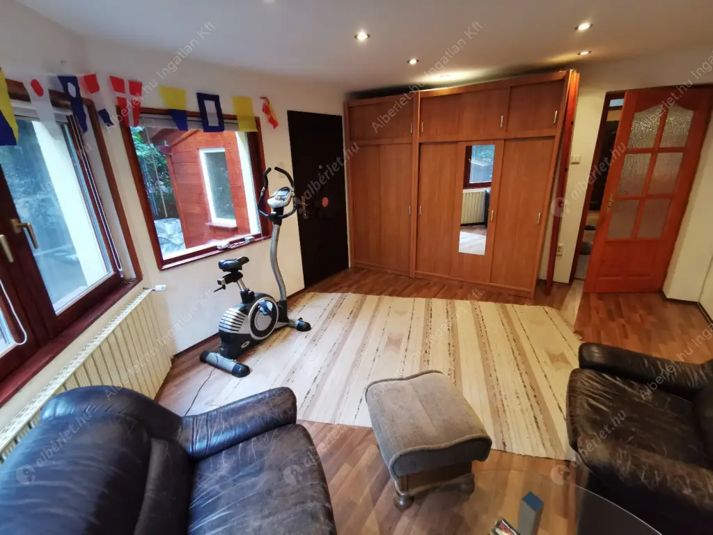 Kiadó albérlet 360000 Ft/hó áron: Budapest, II. kerület  Huba vezér utca. Mérete: 75 nm, 3 szobás | Alberlet.hu - 6572863