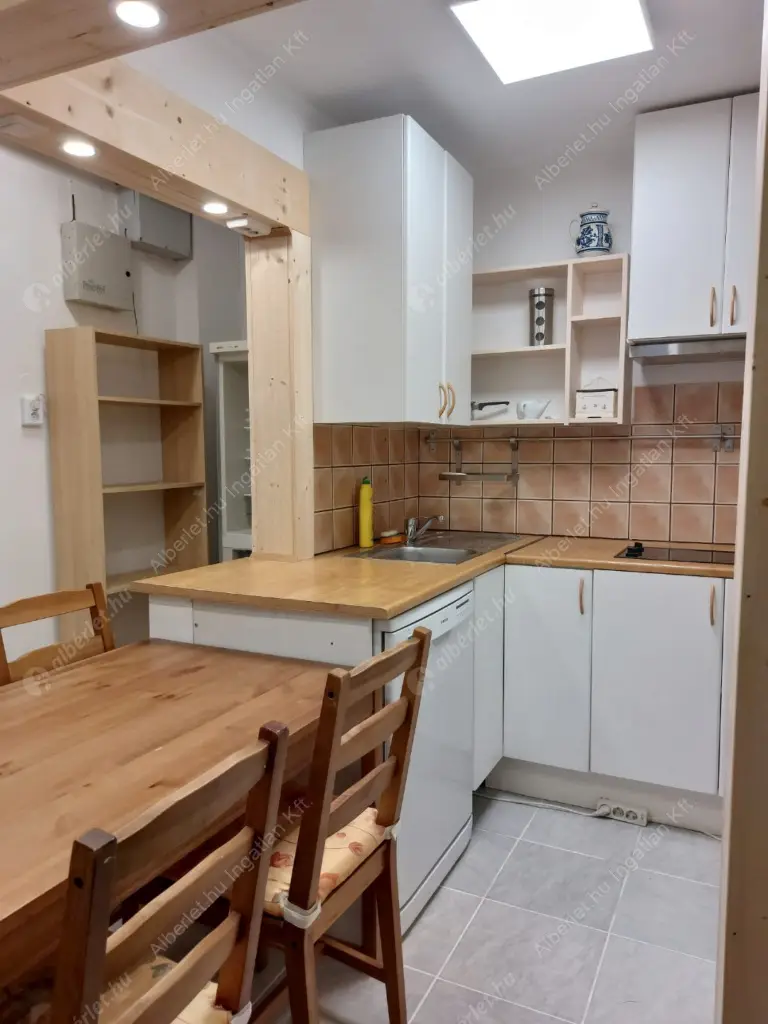 Kiadó albérlet 360000 Ft/hó áron: Budapest, II. kerület  Huba vezér utca. Mérete: 75 nm, 3 szobás | Alberlet.hu - 6572867