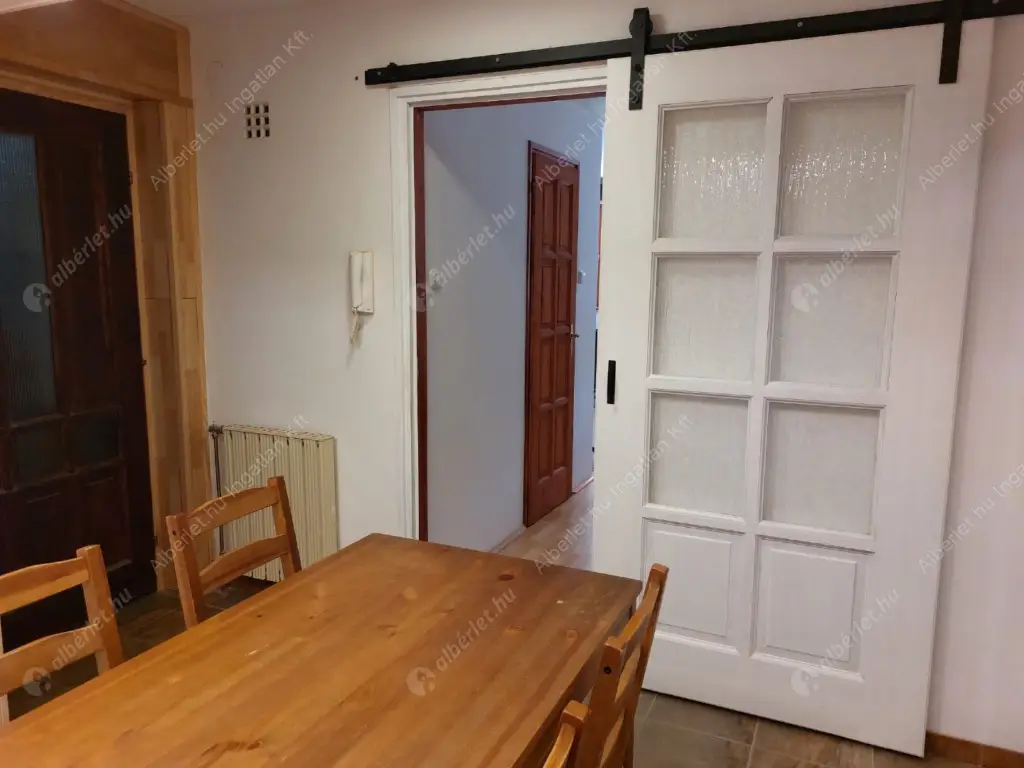 Kiadó albérlet 360000 Ft/hó áron: Budapest, II. kerület  Huba vezér utca. Mérete: 75 nm, 3 szobás | Alberlet.hu - 6572869
