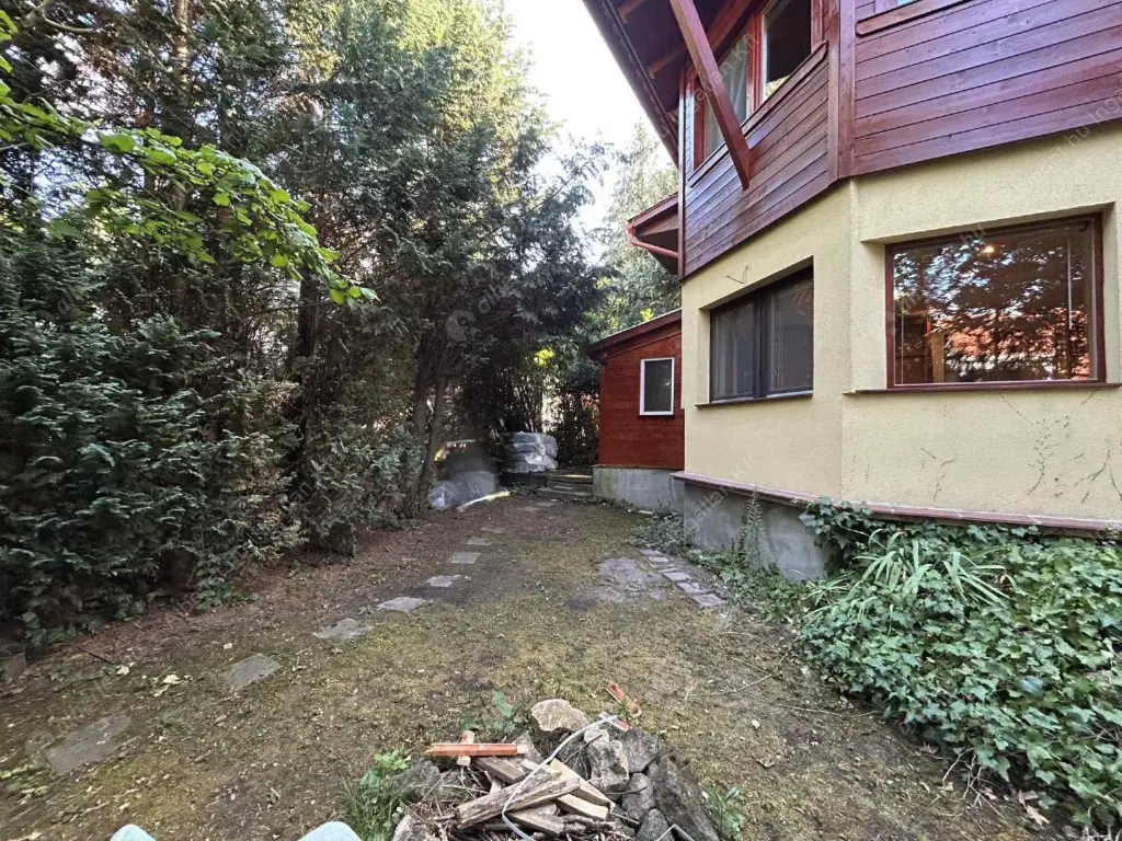 Kiadó albérlet 360000 Ft/hó áron: Budapest, II. kerület  Huba vezér utca. Mérete: 75 nm, 3 szobás | Alberlet.hu - 6572883