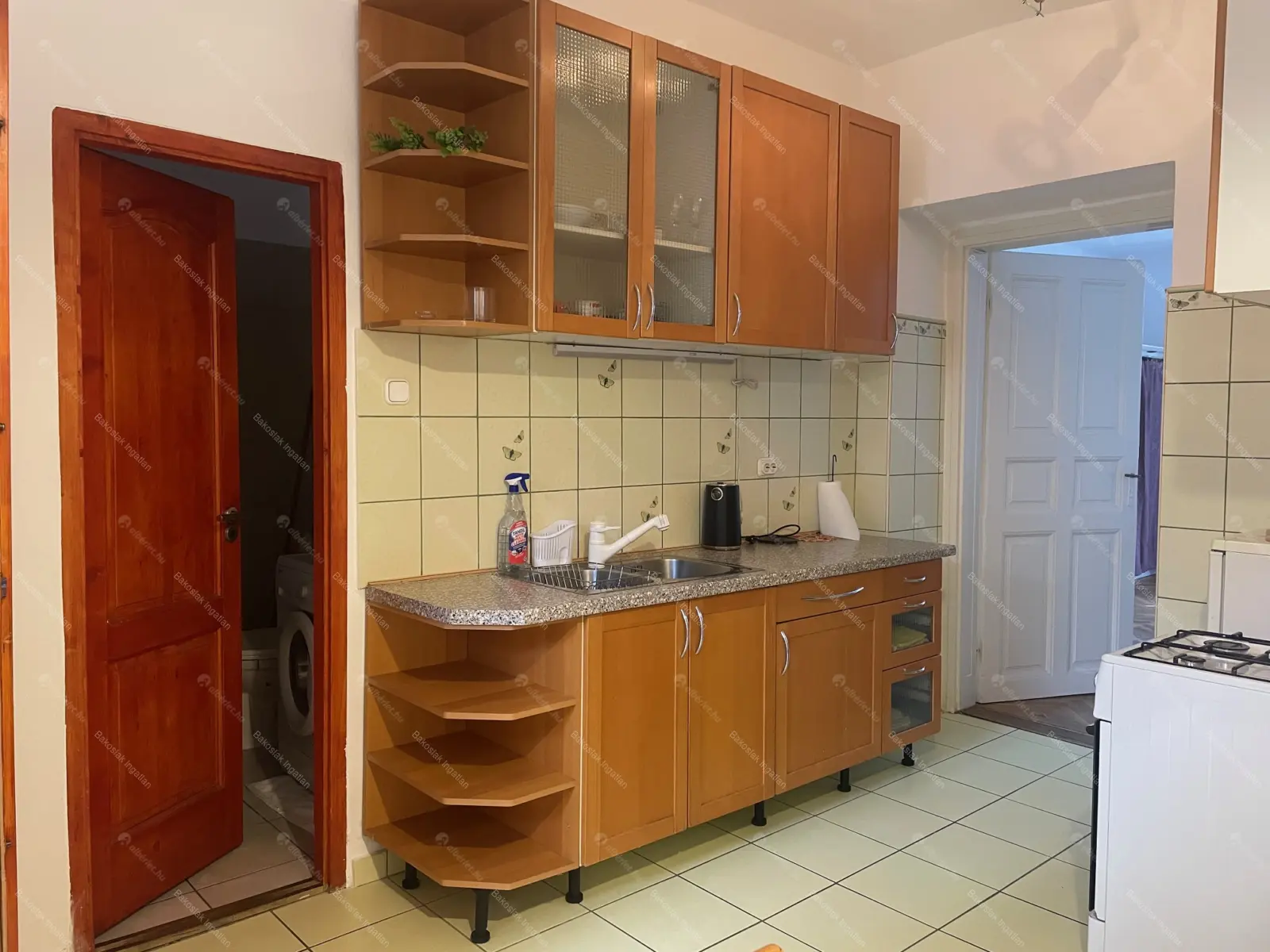 Kiadó albérlet 190000 Ft/hó áron: Budapest, II. kerület  Hűvösvölgyi út. Mérete: 40 nm, 1 szobás | Alberlet.hu - 6691194