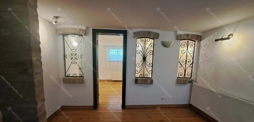 Kiadó albérlet 180000 Ft/hó áron: Budapest, II. kerület  Hűvösvölgyi út. Mérete: 50 nm, 2 szobás | Alberlet.hu - 6692921