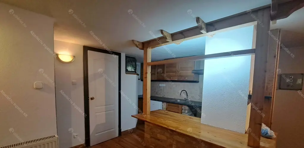 Kiadó albérlet 180000 Ft/hó áron: Budapest, II. kerület  Hűvösvölgyi út. Mérete: 50 nm, 2 szobás | Alberlet.hu - 6692926