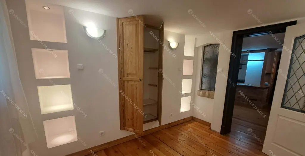 Kiadó albérlet 180000 Ft/hó áron: Budapest, II. kerület  Hűvösvölgyi út. Mérete: 50 nm, 2 szobás | Alberlet.hu - 6697904