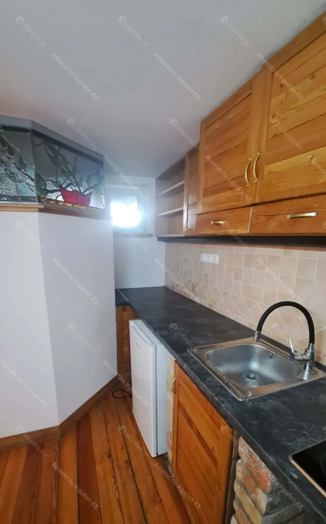 Kiadó albérlet 180000 Ft/hó áron: Budapest, II. kerület  Hűvösvölgyi út. Mérete: 50 nm, 2 szobás | Alberlet.hu - 6697913