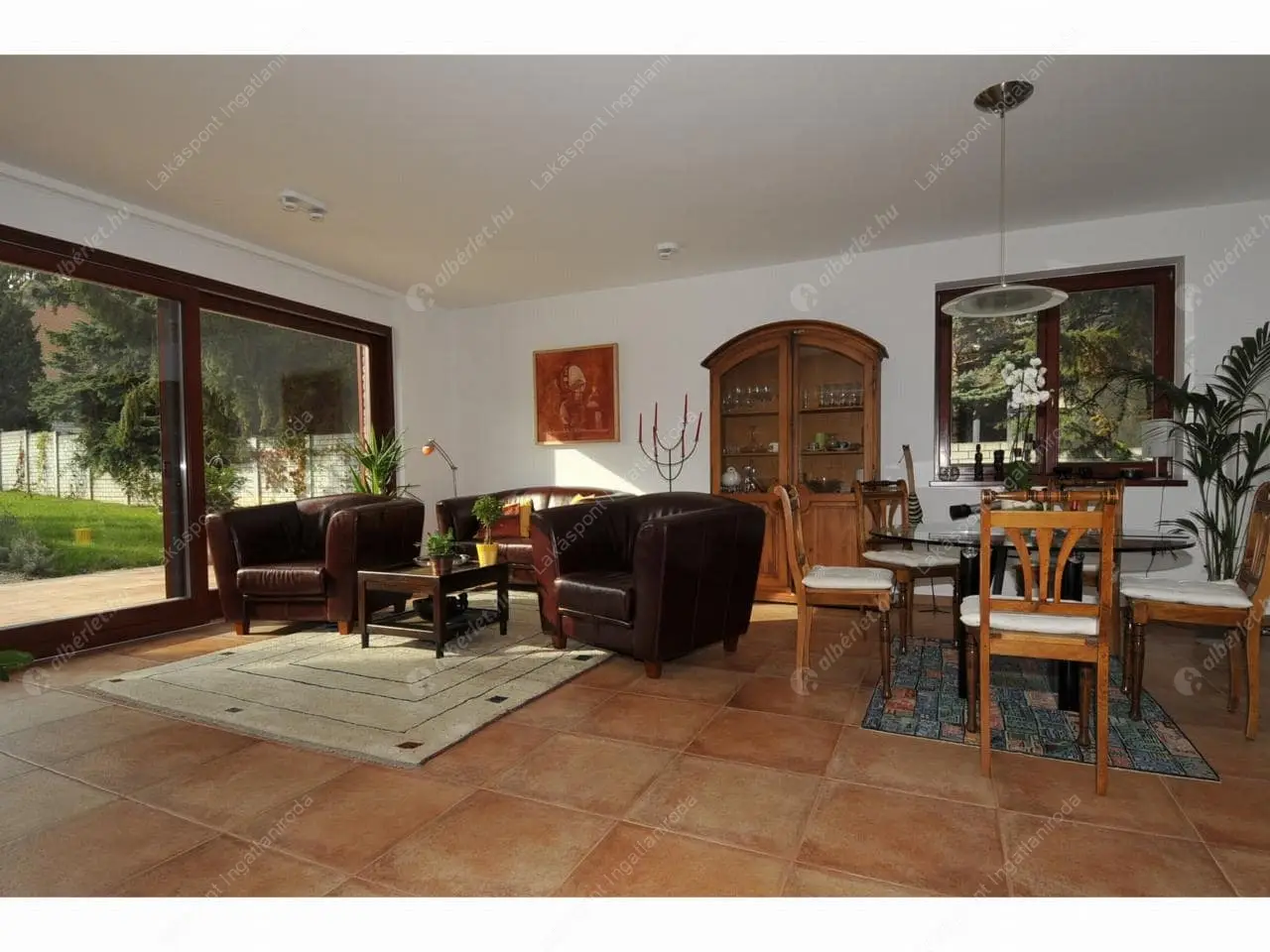 Kiadó albérlet 1186000 Ft/hó áron: Budapest, II. kerület  József Attila útja. Mérete: 188 nm, 5 szobás | Alberlet.hu - 6634347