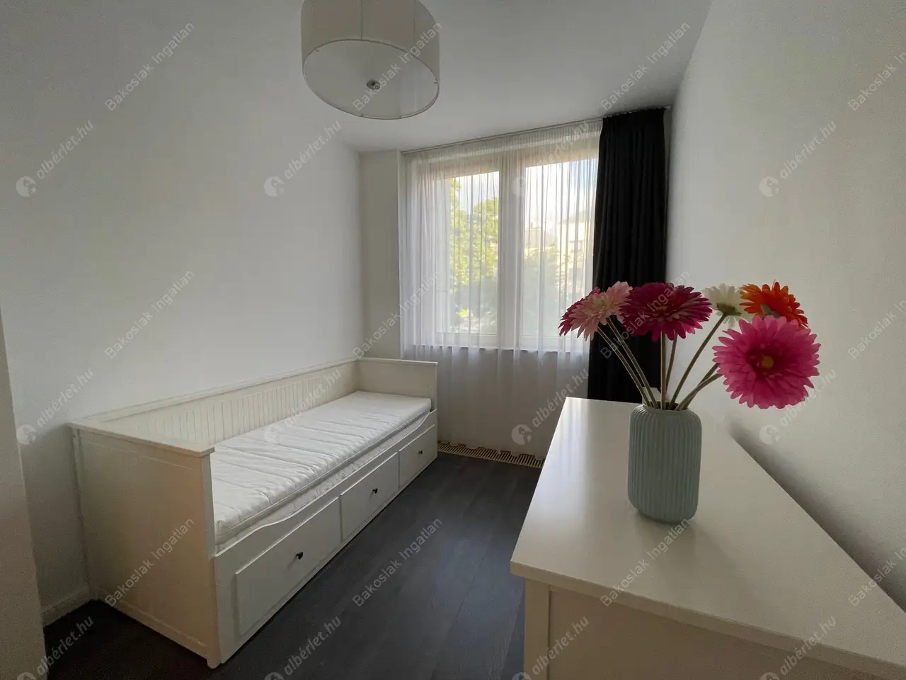 Kiadó albérlet 1018000 Ft/hó áron: Budapest, II. kerület  Józsefhegyi utca. Mérete: 105 nm, 4 szobás | Alberlet.hu - 5346346