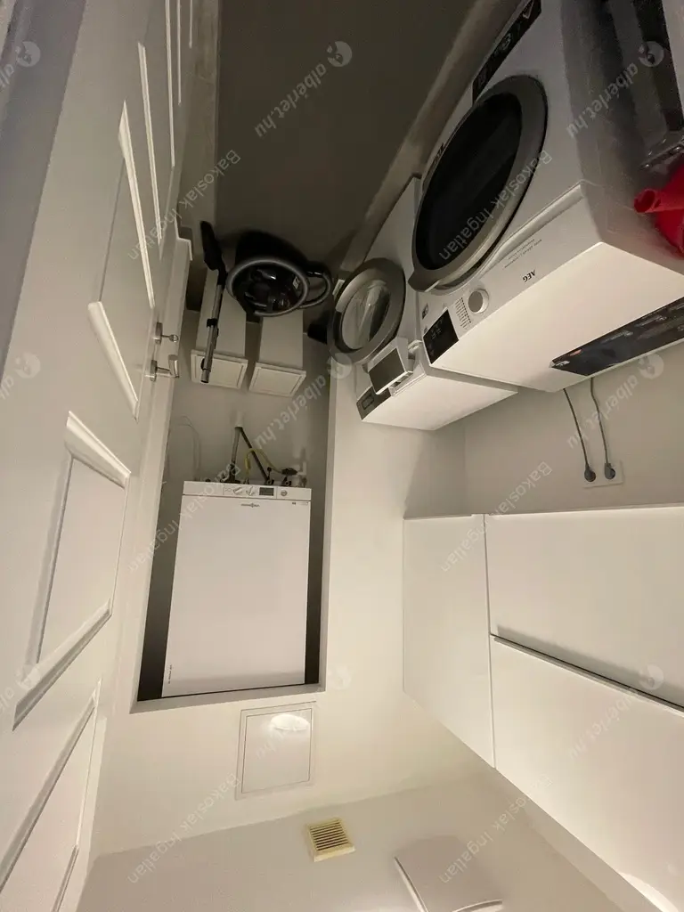 Kiadó albérlet 1018000 Ft/hó áron: Budapest, II. kerület  Józsefhegyi utca. Mérete: 105 nm, 4 szobás | Alberlet.hu - 5346373