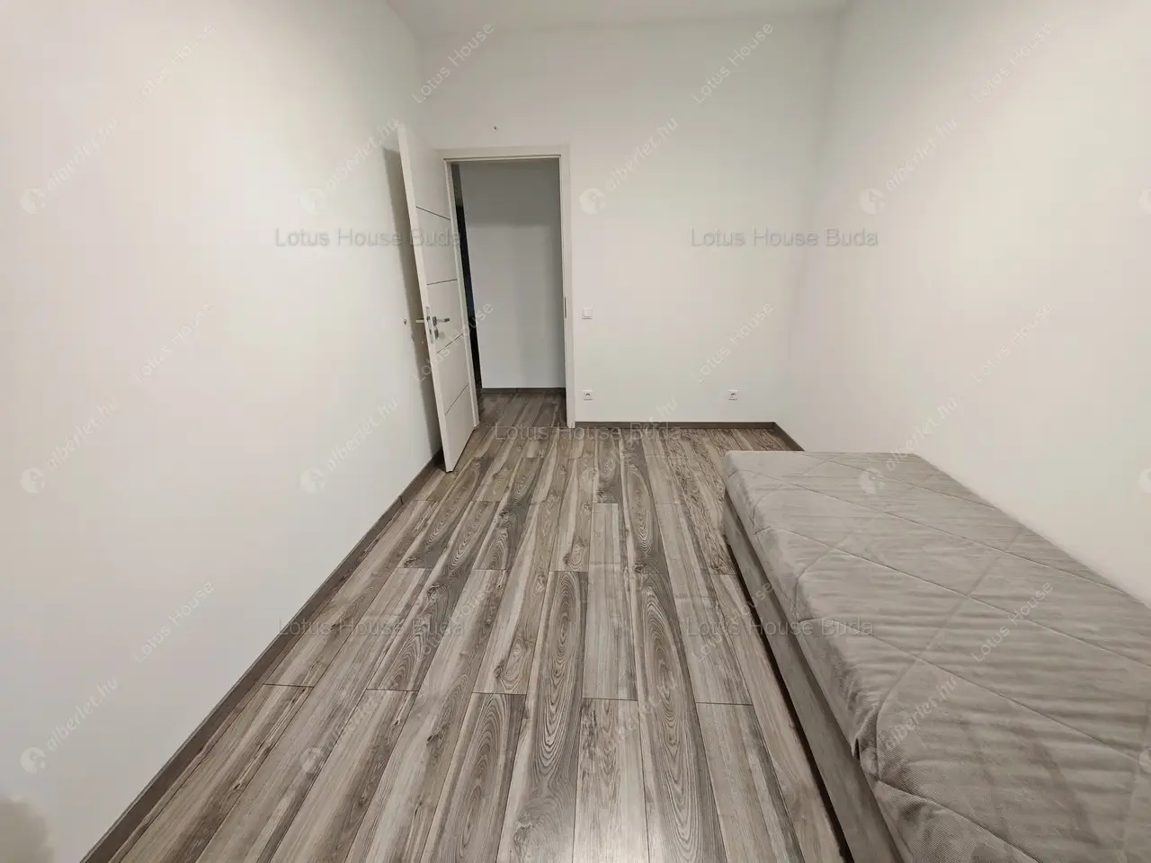 Kiadó albérlet 963000 Ft/hó áron: Budapest, II. kerület  Józsefhegyi utca. Mérete: 105 nm, 4 szobás | Alberlet.hu - 6608968