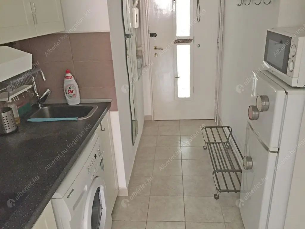 Kiadó albérlet 180000 Ft/hó áron: Budapest, II. kerület  Keleti Károly utca. Mérete: 30 nm, 1 szobás | Alberlet.hu - 6568922