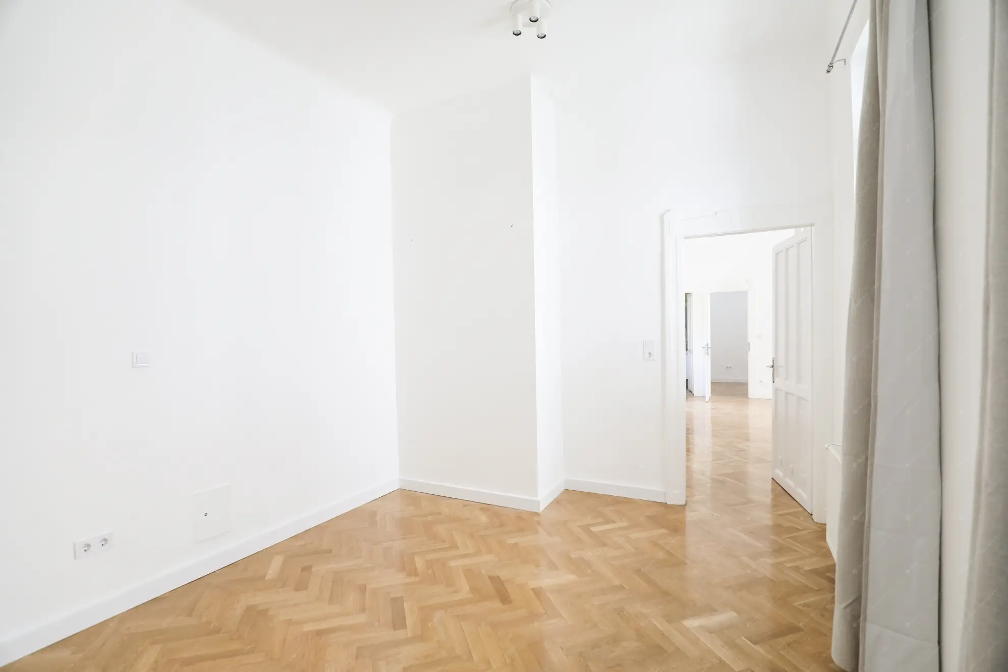 Kiadó albérlet 350000 Ft/hó áron: Budapest, II. kerület  Keleti Károly utca. Mérete: 65 nm, 3 szobás | Alberlet.hu - 6548401