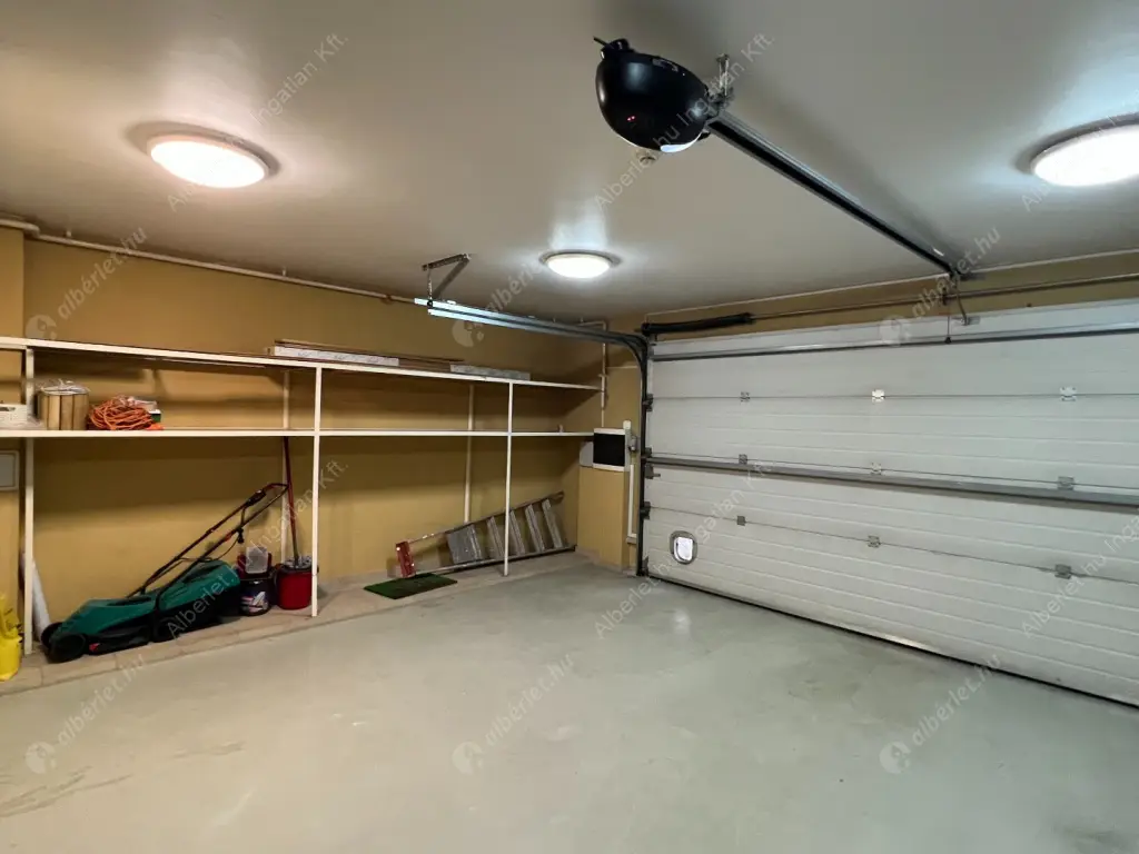 Kiadó albérlet 1145000 Ft/hó áron: Budapest, II. kerület  Kont vezér utca. Mérete: 252 nm, 5 szobás | Alberlet.hu - 6559465