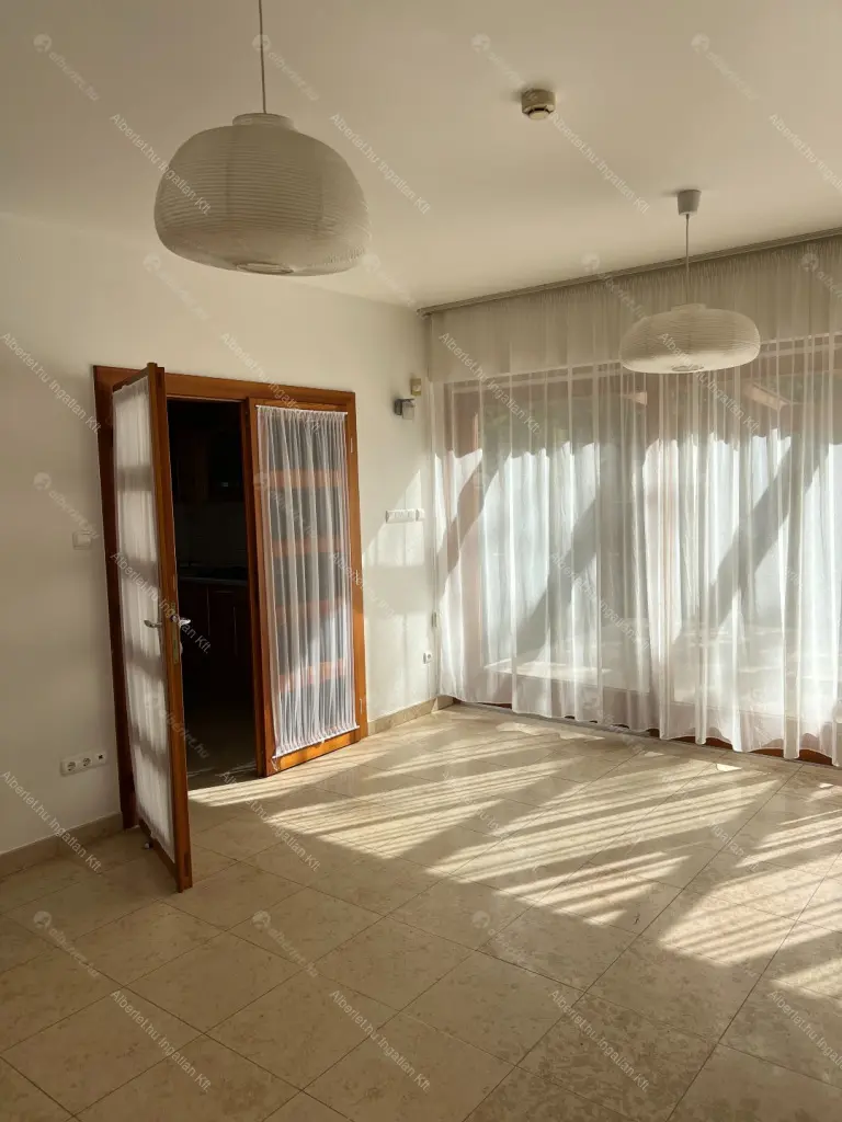 Kiadó albérlet 1132000 Ft/hó áron: Budapest, II. kerület  Kont vezér utca. Mérete: 252 nm, 6 szobás | Alberlet.hu - 6649553