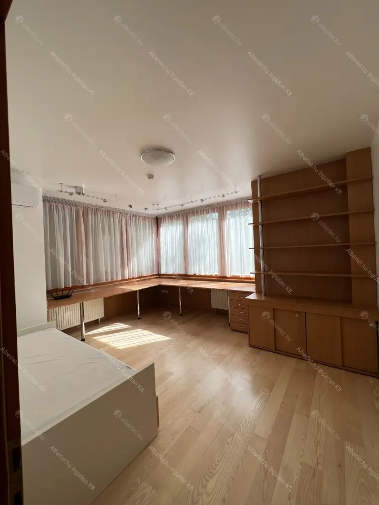 Kiadó albérlet 1132000 Ft/hó áron: Budapest, II. kerület  Kont vezér utca. Mérete: 252 nm, 6 szobás | Alberlet.hu - 6649578