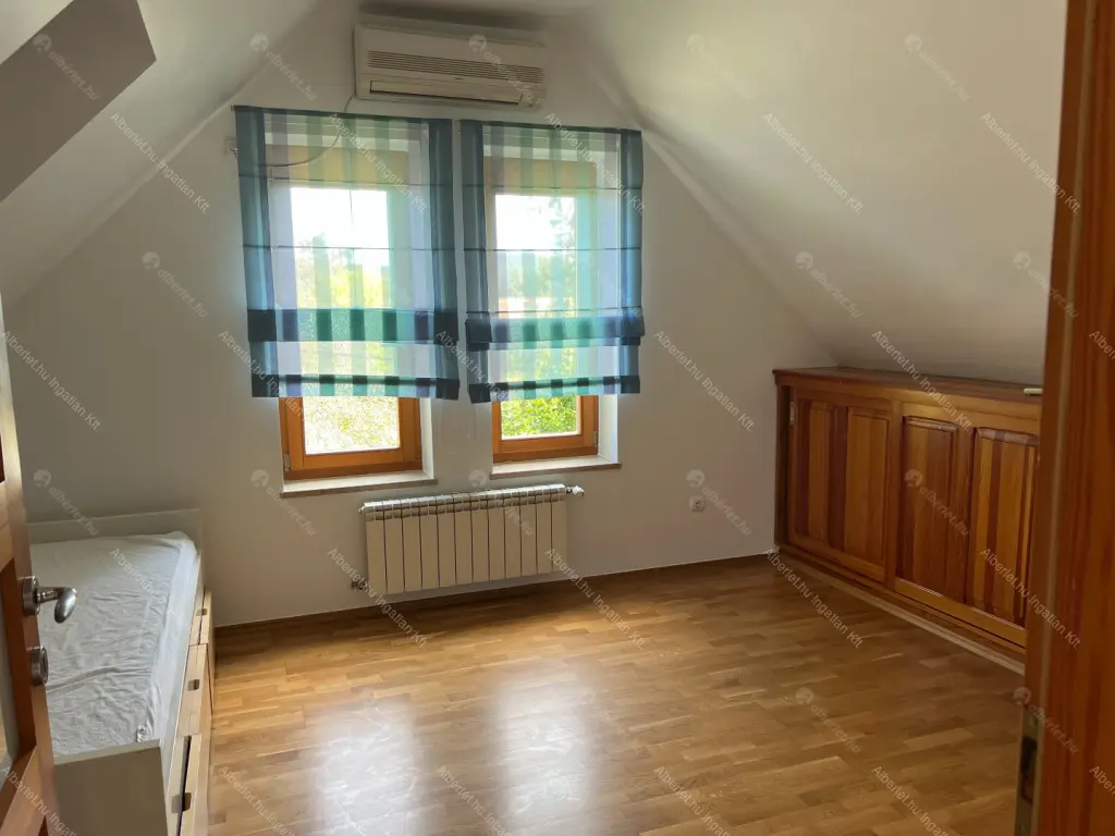 Kiadó albérlet 1167000 Ft/hó áron: Budapest, II. kerület  Kont vezér utca. Mérete: 252 nm, 6 szobás | Alberlet.hu - 6659112