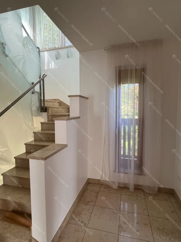 Kiadó albérlet 1167000 Ft/hó áron: Budapest, II. kerület  Kont vezér utca. Mérete: 252 nm, 6 szobás | Alberlet.hu - 6659113