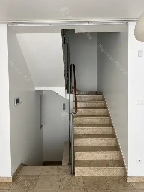 Kiadó albérlet 1144000 Ft/hó áron: Budapest, II. kerület  Kont vezér utca. Mérete: 252 nm, 6 szobás | Alberlet.hu - 6530855