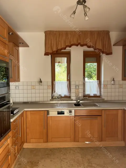 Kiadó albérlet 1144000 Ft/hó áron: Budapest, II. kerület  Kont vezér utca. Mérete: 252 nm, 6 szobás | Alberlet.hu - 6530857