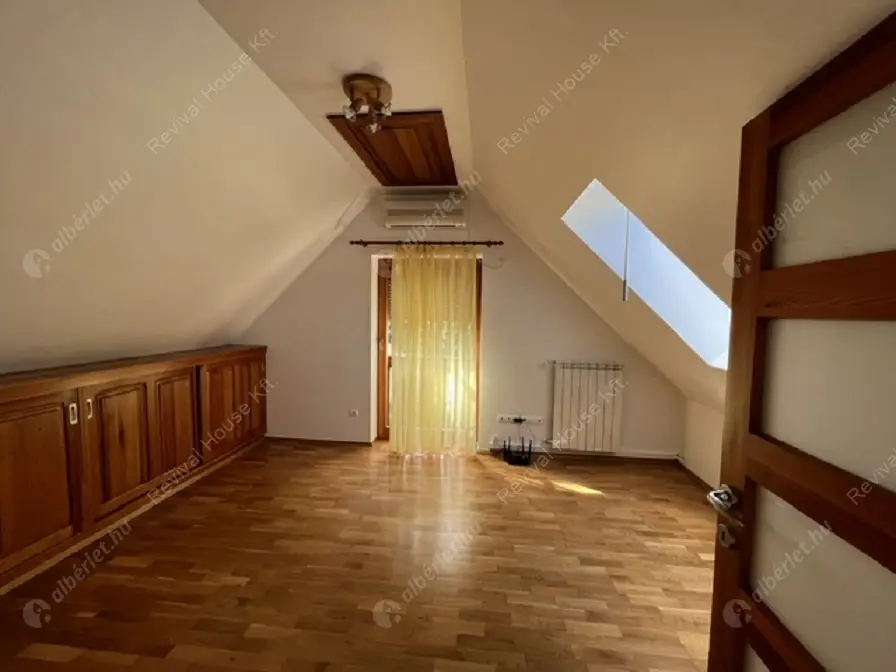 Kiadó albérlet 1144000 Ft/hó áron: Budapest, II. kerület  Kont vezér utca. Mérete: 252 nm, 6 szobás | Alberlet.hu - 6530866