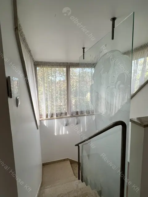 Kiadó albérlet 1144000 Ft/hó áron: Budapest, II. kerület  Kont vezér utca. Mérete: 252 nm, 6 szobás | Alberlet.hu - 6530867