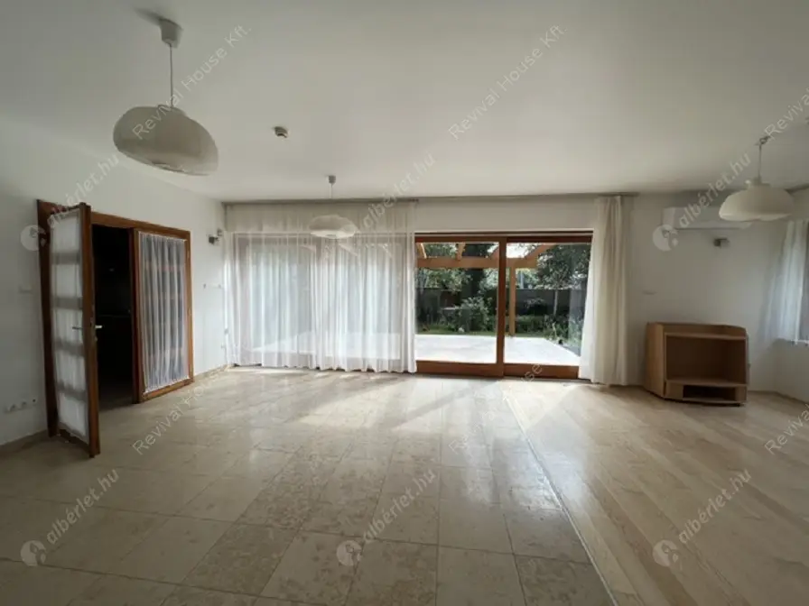 Kiadó albérlet 1144000 Ft/hó áron: Budapest, II. kerület  Kont vezér utca. Mérete: 252 nm, 6 szobás | Alberlet.hu - 6530871