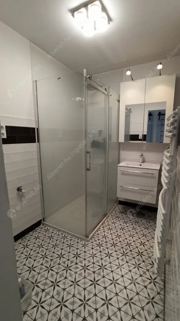 Kiadó albérlet 299000 Ft/hó áron: Budapest, II. kerület  Kuruclesi út. Mérete: 63 nm, 2 szobás | Alberlet.hu - 6639009