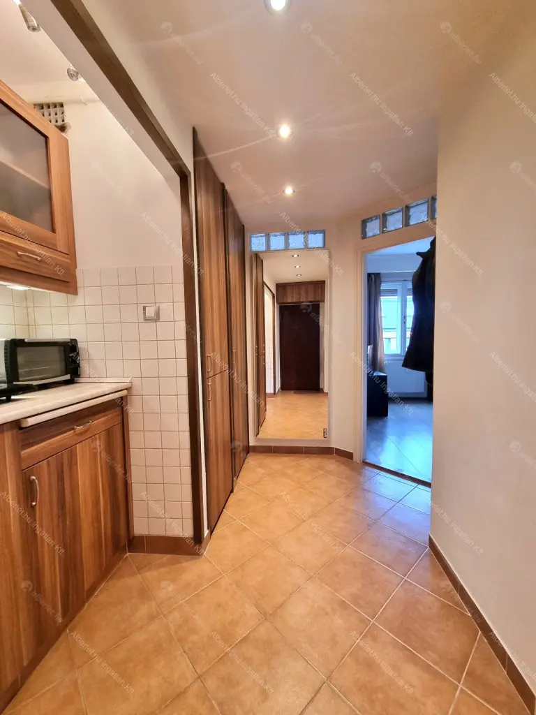 Kiadó albérlet 230000 Ft/hó áron: Budapest, II. kerület  Lajos utca. Mérete: 37 nm, 1 szobás | Alberlet.hu - 6691072