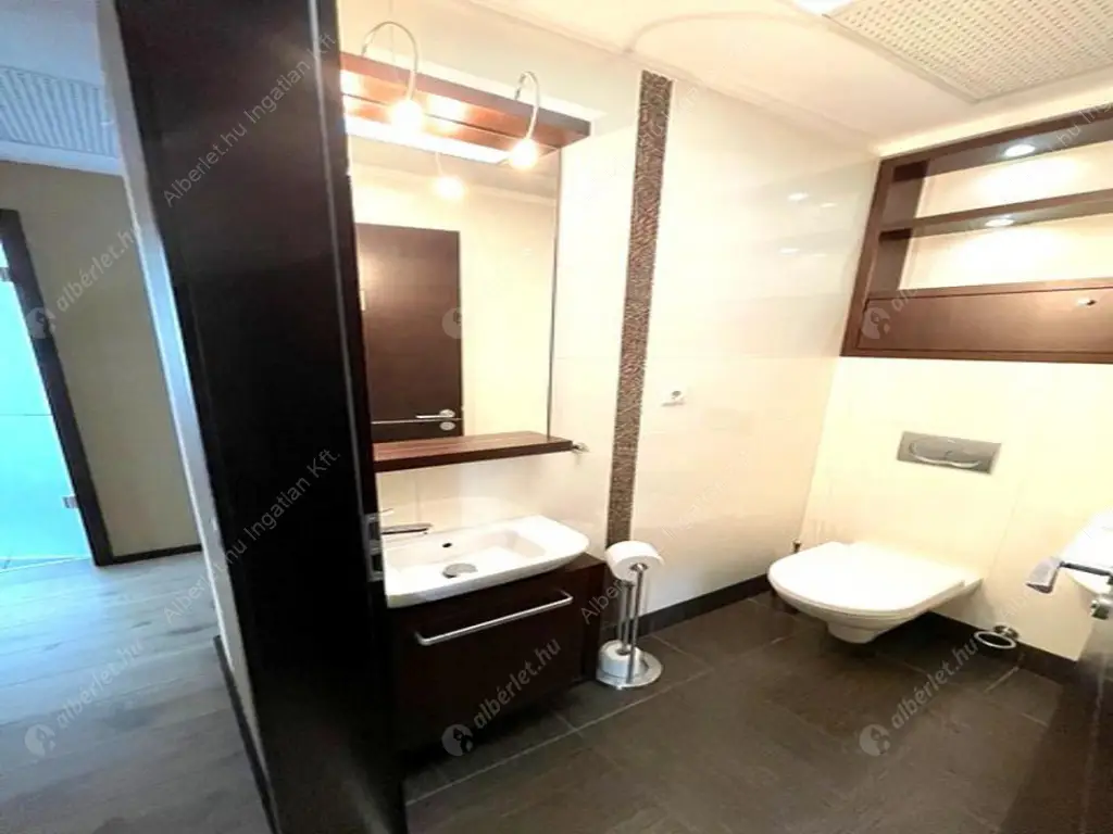 Kiadó albérlet 1350000 Ft/hó áron: Budapest, II. kerület  Lepke utca. Mérete: 166 nm, 5 szobás | Alberlet.hu - 6604494