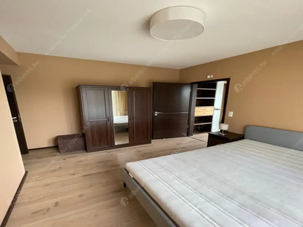 Kiadó albérlet 1350000 Ft/hó áron: Budapest, II. kerület  Lepke utca. Mérete: 166 nm, 5 szobás | Alberlet.hu - 6604504