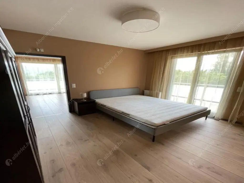 Kiadó albérlet 1350000 Ft/hó áron: Budapest, II. kerület  Lepke utca. Mérete: 166 nm, 5 szobás | Alberlet.hu - 6604505