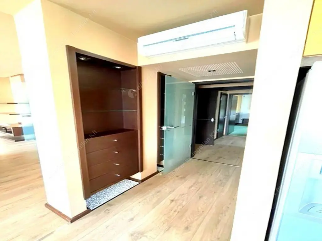 Kiadó albérlet 1350000 Ft/hó áron: Budapest, II. kerület  Lepke utca. Mérete: 166 nm, 5 szobás | Alberlet.hu - 6604508