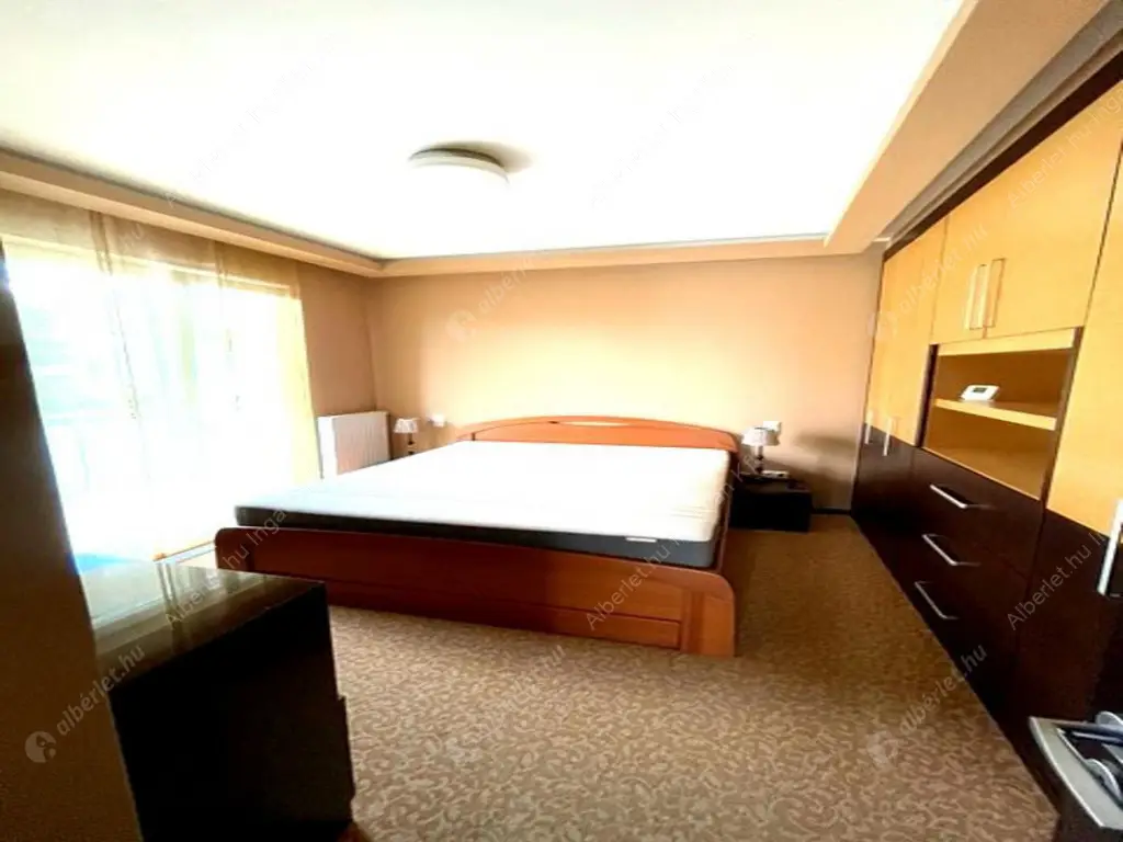 Kiadó albérlet 1350000 Ft/hó áron: Budapest, II. kerület  Lepke utca. Mérete: 166 nm, 5 szobás | Alberlet.hu - 6622763