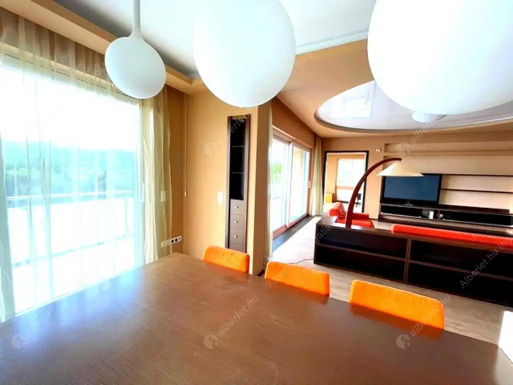 Kiadó albérlet 1350000 Ft/hó áron: Budapest, II. kerület  Lepke utca. Mérete: 166 nm, 5 szobás | Alberlet.hu - 6622778